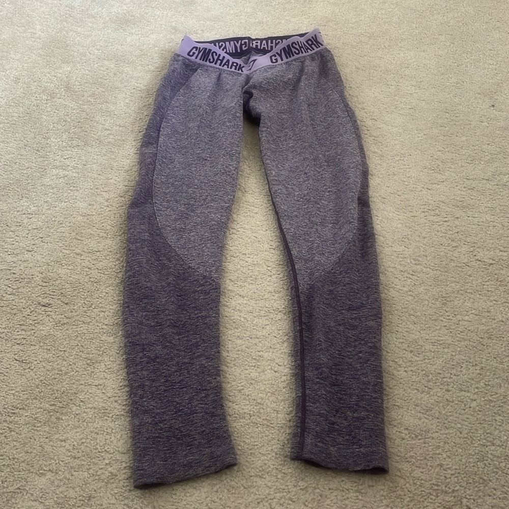 Gym shark leggings size M in purple